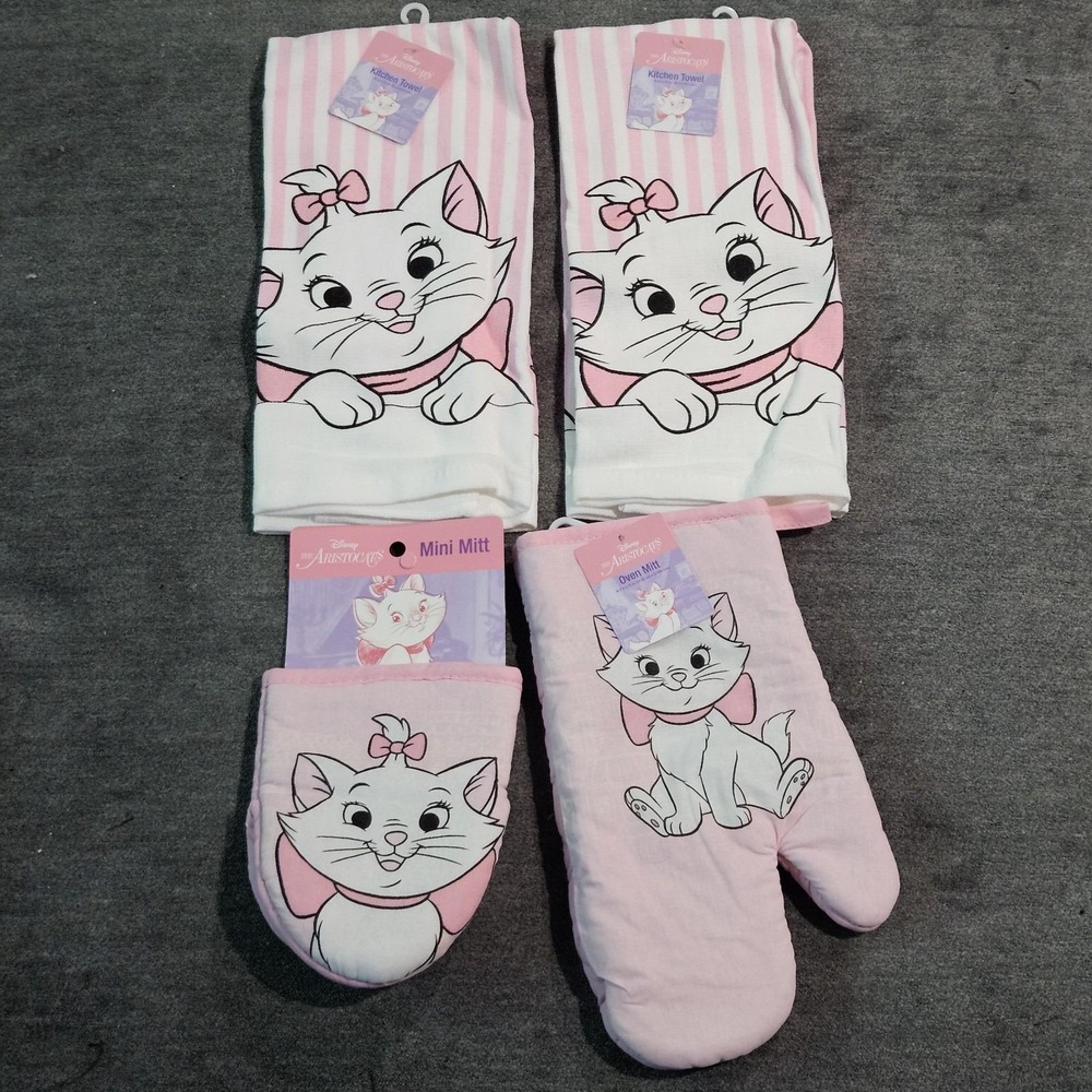 Aristocats 4 Piece Kitchen Set, Oven Mit, Pot Holders, And (2) Hand Towels